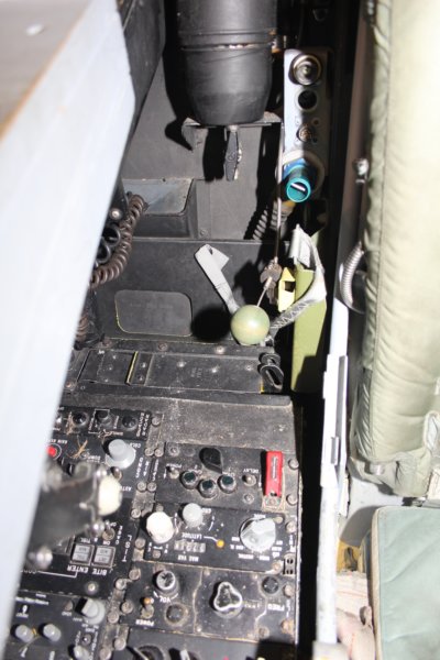 a7696197trainingcockpit8.jpg